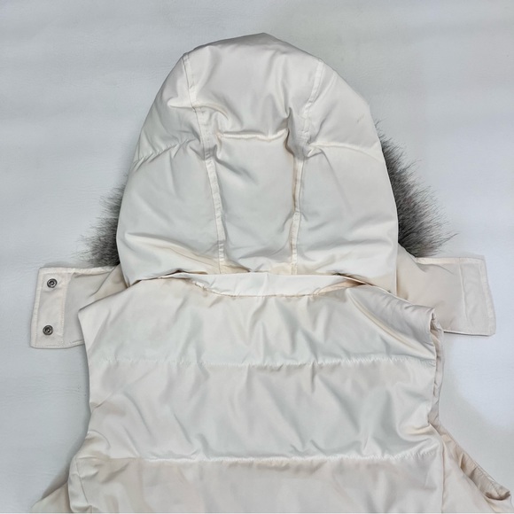 Talbots Duck Down Vest w/ Detachable Hood Faux Fur Ivory Size Small Petite - Picture 8 of 12